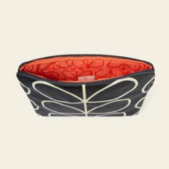 13" Laptop Sleeve - Linear Stem Liquorice 7 13" Laptop Sleeve - Linear Stem Liquorice -Home Decor & Bags-Orla Kiely 23SELIN801 0040 13 LaptopSleeve LinearStemLiquorice4