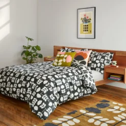 Cut Stem Bed Linen - Monochrome -Home Decor & Bags-Orla Kiely cut stem monochrome main final